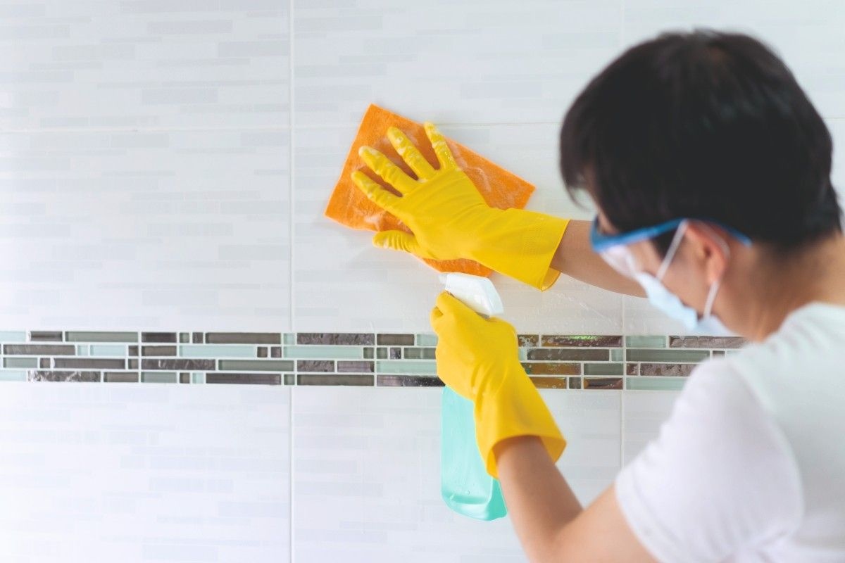The Ultimate Guide to Cleaning Hard Water Stains on Bathroom & Floor Tiles